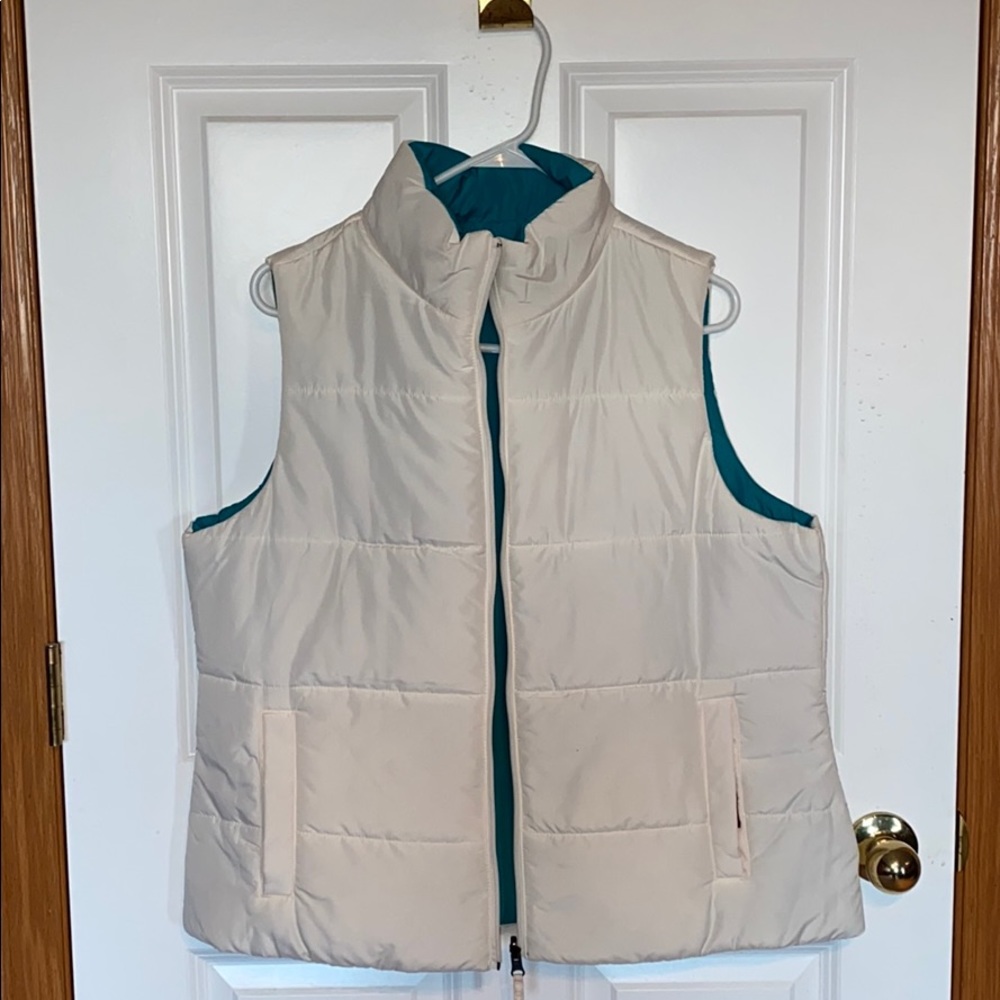 Reversible Puffy Vest